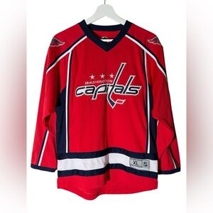 Youth xl 18/20 Red Capitals Hockey Jersey